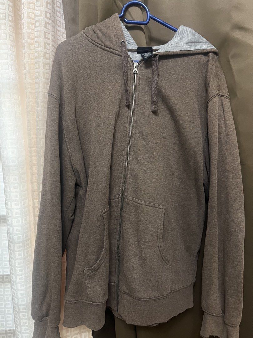 Joe Boxer Brown Jacket Zip Up Hoodie (Category: Coats, Jackets and Outerwear) located in Paranaque City. Submitted by strangers.things (Listing ID 1436951177, Image 1). Description: - Large on tag - L: 29, W: 23.5.