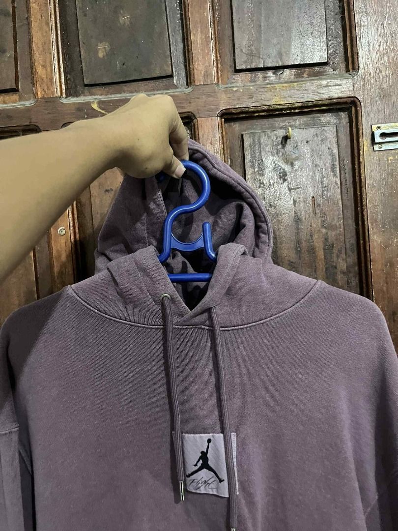 Jordan Essentials Statement Fleece Washed Pullover Hoodie (Category: Coats, Jackets and Outerwear) located in Caloocan City. Submitted by archive404 (Listing ID 1436838258, Image 2). Description: Jordan Essentials Statement Fleece Washed Pullover Hoodie Size: Small (on tag) ✅ Off/Legit ✅ No issues / no flaws 📏 Width: 20.5 📏 Length: 28 💸 849 + SF 📍 Location: Camarin, Caloocan City PM for inquiries 💌 .