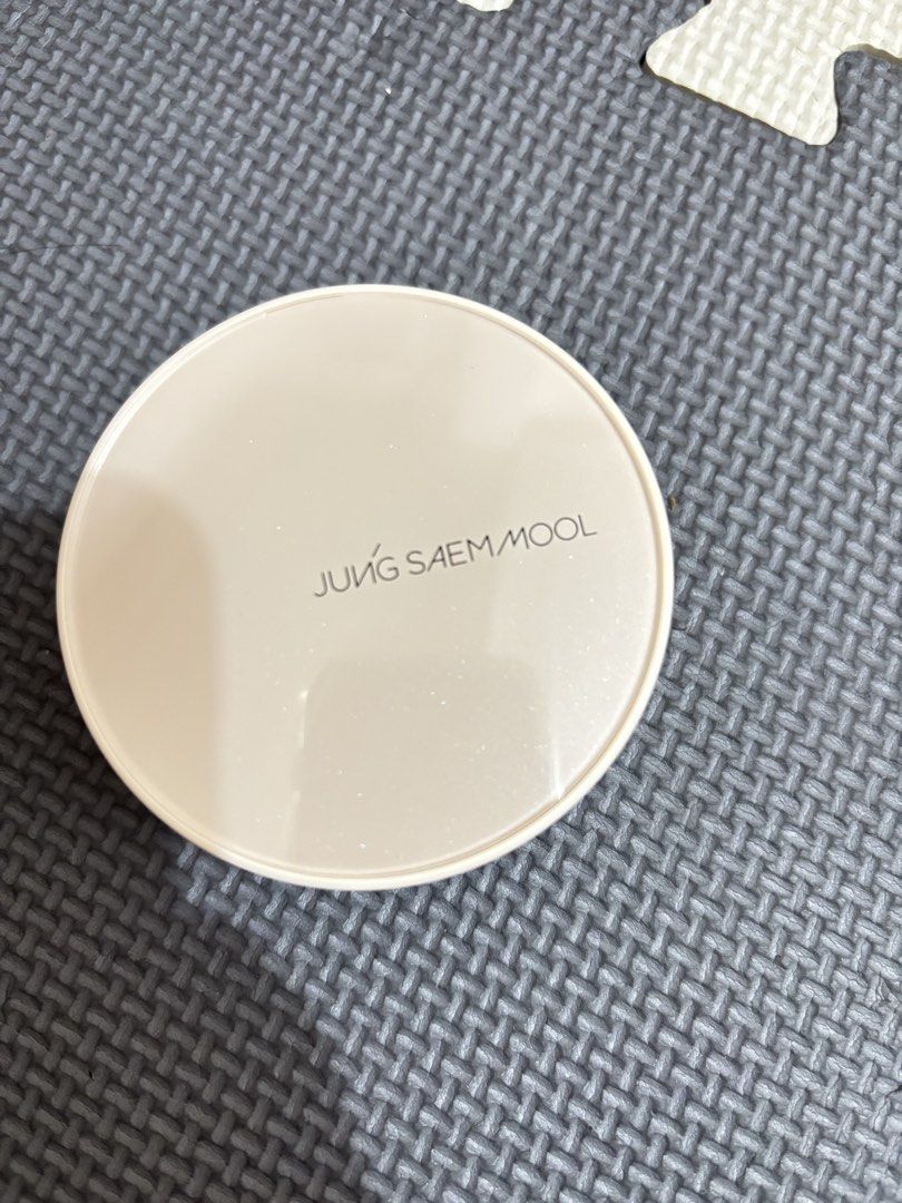 Jung Saem Mool Nuder Cover Layer Cushion - REFILL ONLY (Category: Makeup) located in Marikina City. Submitted by mattysgn (Listing ID 1436889882, Image 1). Description: Jung Saem Mool Nuder Cover Layer Cushion - REFILL ONLY Shade : 23 Medium Used twice only Original from Korea RFS: too dark for me 📍 Marikina Can ship thru lalamove grab jnt c/o buyer.
