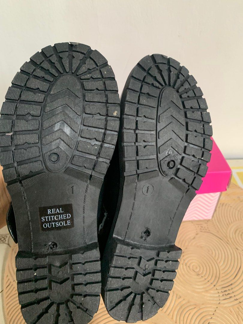 Barbie School Shoes Brand New (Category: Babies & Kids Fashion) located in Quezon City. Submitted by lalarosete (Listing ID 1436943213, Image 3). Description: Brand: Barbie Condition: New with box never worn Size: 1.