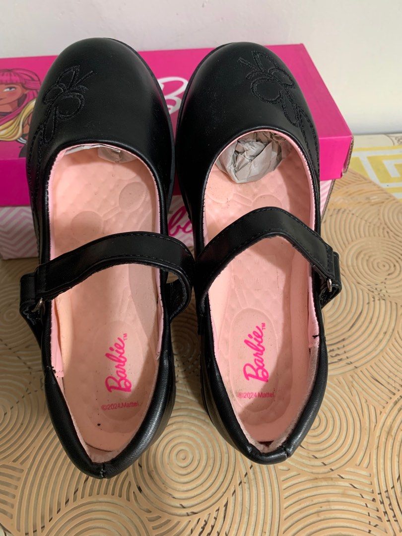 Barbie School Shoes Brand New (Category: Babies & Kids Fashion) located in Quezon City. Submitted by lalarosete (Listing ID 1436943213, Image 2). Description: Brand: Barbie Condition: New with box never worn Size: 1.