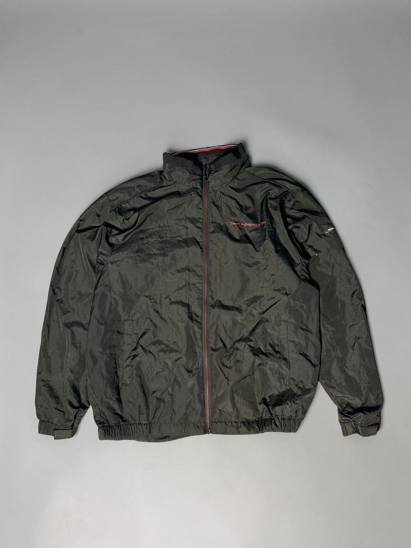 K-swiss Vintage Jacket (Category: Hoodies) located in Manila. Submitted by playingros58430 (Listing ID 1436992976, Image 1). Description: K swiss USA windbreaker Jacket Excellent Condition Color rate: 10/10 Mine: 500 Size: L.