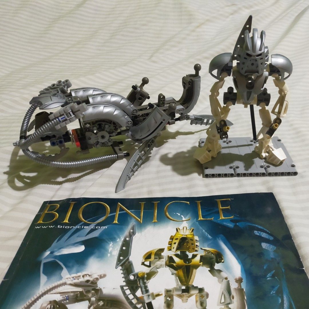 Lego Bionicle Takanuva (Category: Lego & Building Sets) located in Iloilo. Submitted by kncimb (Listing ID 1436901761, Image 1). Description: Message if you need more pics. payment through gcash, shipping through LBC..