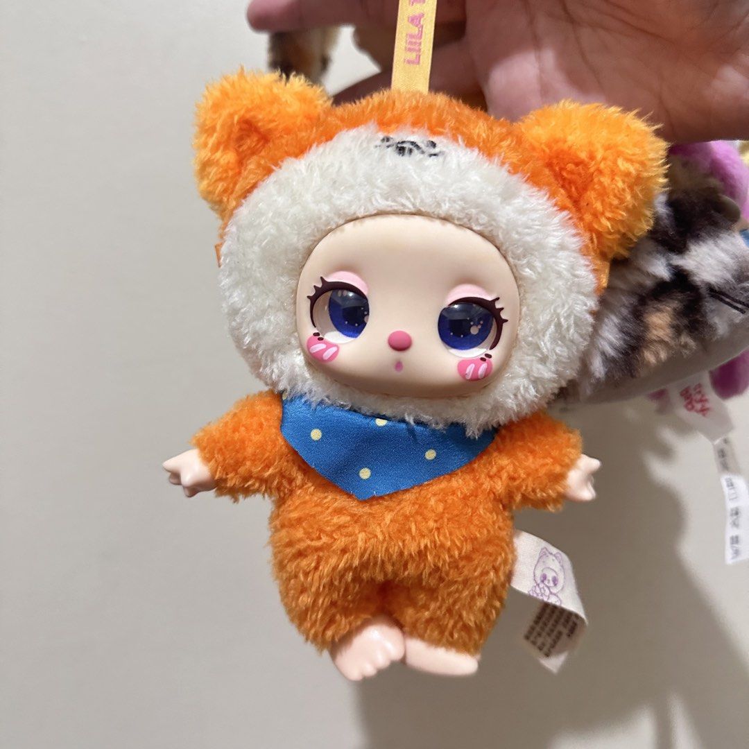 Lila V2 Orange Fox Plush Pendant (Category: Plushies & Soft Toys) located in Manila. Submitted by preamorph (Listing ID 1436936592, Image 1). Description: - used twice - no box and card - quitting sale .