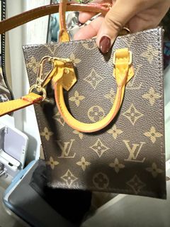 (Category: ) located in . Submitted by everythingsellout (Listing ID 1436966765, Image 1). Description: .