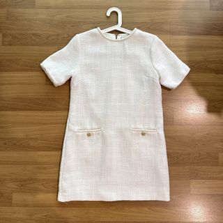 (Category: ) located in . Submitted by wardroblicious (Listing ID 1436840007, Image 1). Description: .