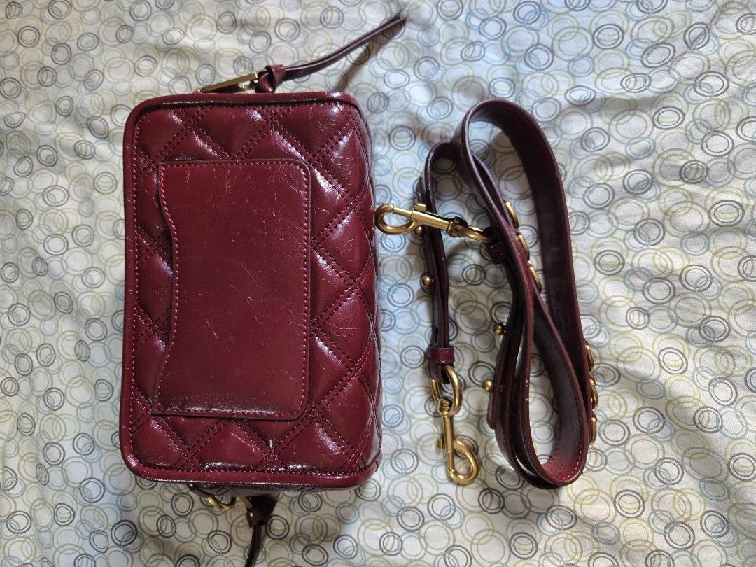 MARC jacobs (Category: Luxury Bags & Wallets) located in Manila. Submitted by mj_s818 (Listing ID 1436877832, Image 3). Description: .