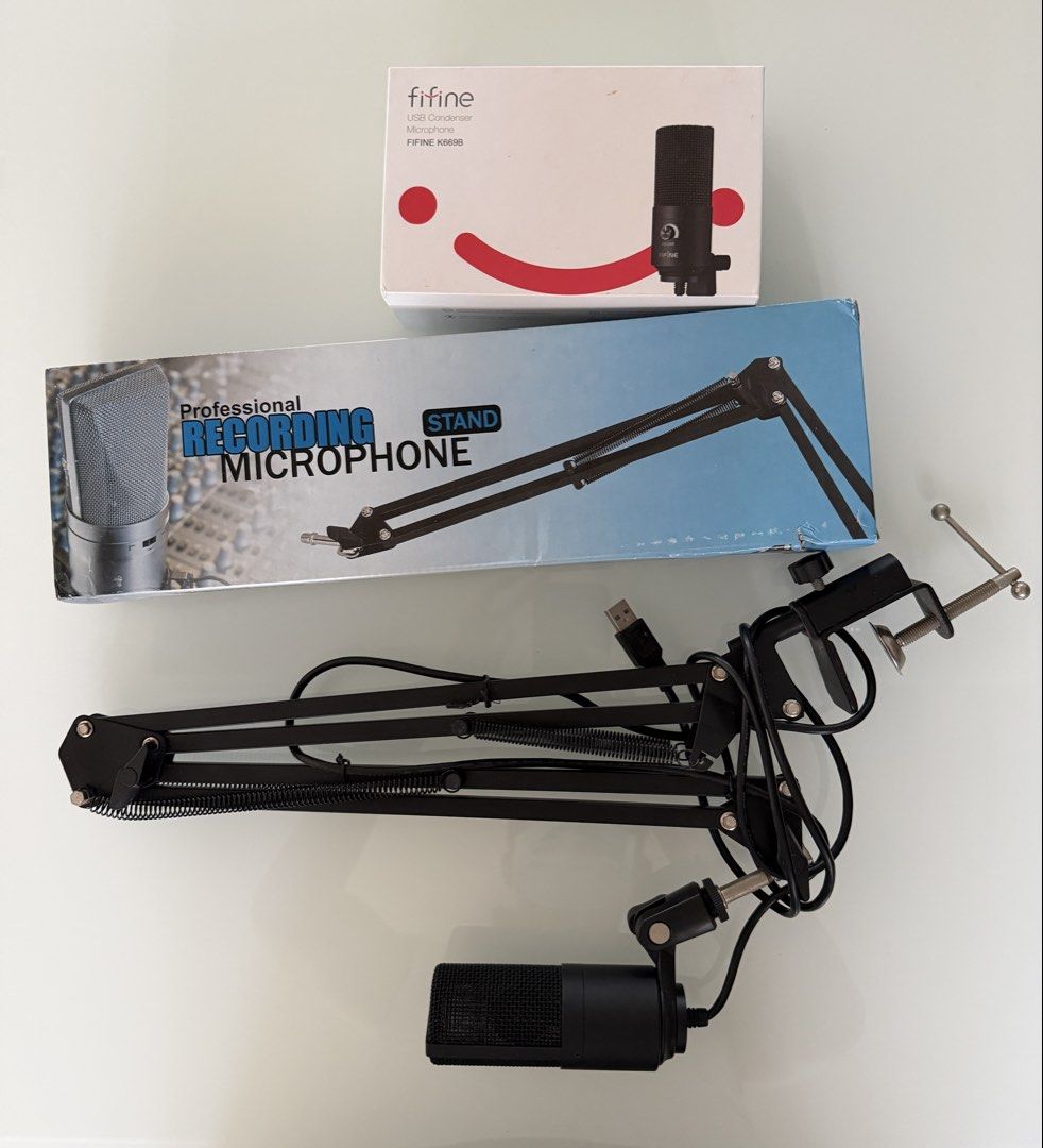Microphone with stand449444768981329920