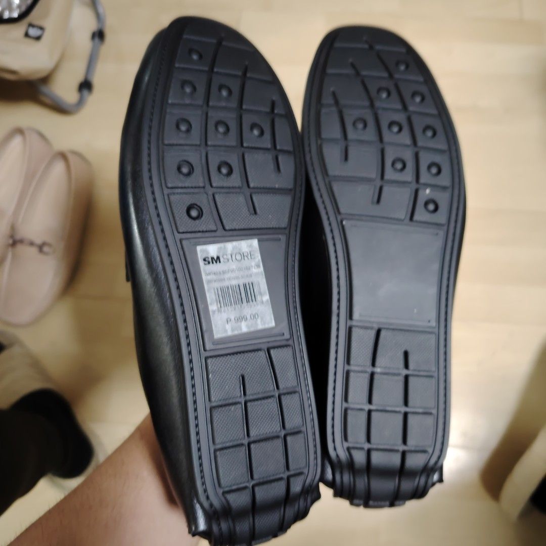 Milano Driving Shoes (Category: Dress Shoes) located in Mandaluyong City. Submitted by xcessxpress (Listing ID 1436978219, Image 3). Description: Milano Driving Shoes Php699.00 Size 8 but fits 9.5-10 Bramd new.
