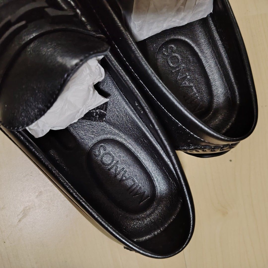 Milano Driving Shoes (Category: Dress Shoes) located in Mandaluyong City. Submitted by xcessxpress (Listing ID 1436978219, Image 2). Description: Milano Driving Shoes Php699.00 Size 8 but fits 9.5-10 Bramd new.