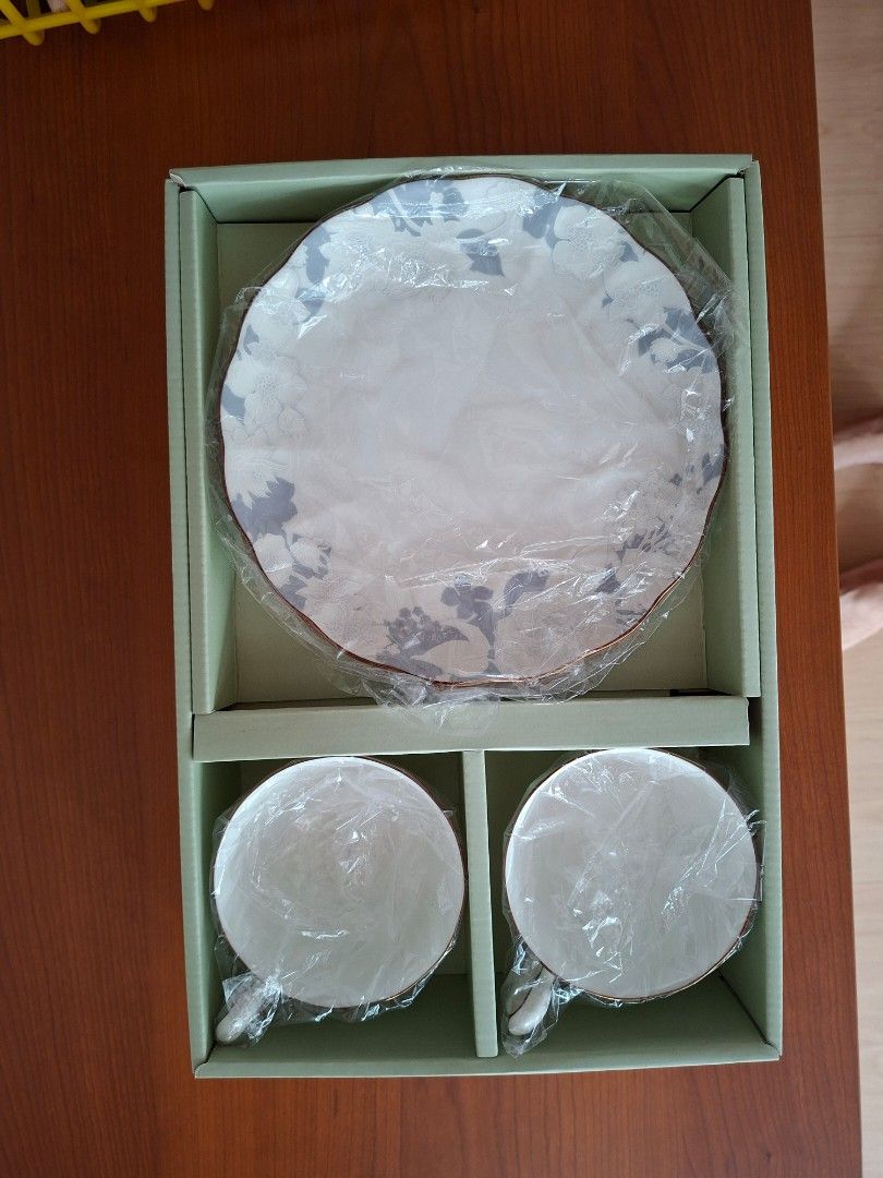Narumi Bone China Tea Set - Brand New449225541246658561