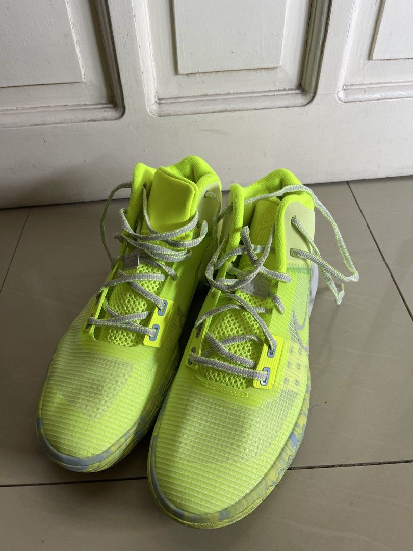 Nike Kyrie Flytrap 4 ‘Barely Volt’ (Category: Sneakers) located in Santa Rosa. Submitted by jaleendlal (Listing ID 1436854622, Image 2). Description: Price is negotiable .