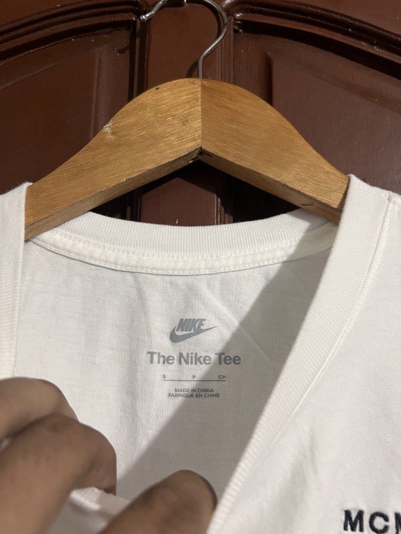 Nike White Swoosh Pack Shirt (Category: Tshirts & Polo Shirts ) located in Manila. Submitted by thriftpoint99 (Listing ID 1436850664, Image 3). Description: 18x24.5 No issue Excellent condition.