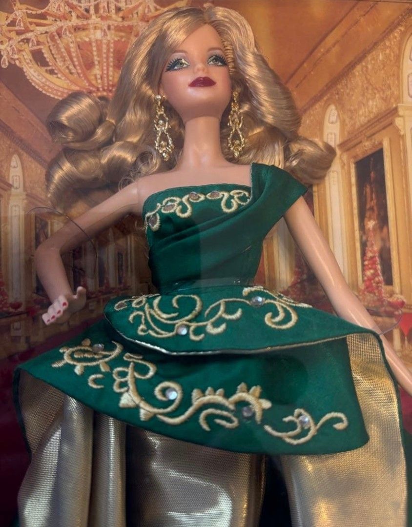 NRFB Barbie Holiday 2011 MATTEL Doll Model Muse (Category: Figurines & Statues) located in Valenzuela. Submitted by luna.lista01 (Listing ID 1436991086, Image 3). Description: EDA: July 2026 OR EARLIER, if the shipping box will be filled earlier than planned date. OK for layaway, and long term installment, DP of atleast 1000php, may be shipped sooner if the box gets full earlier. If the item has not been reserved by the buyer before the listed ED