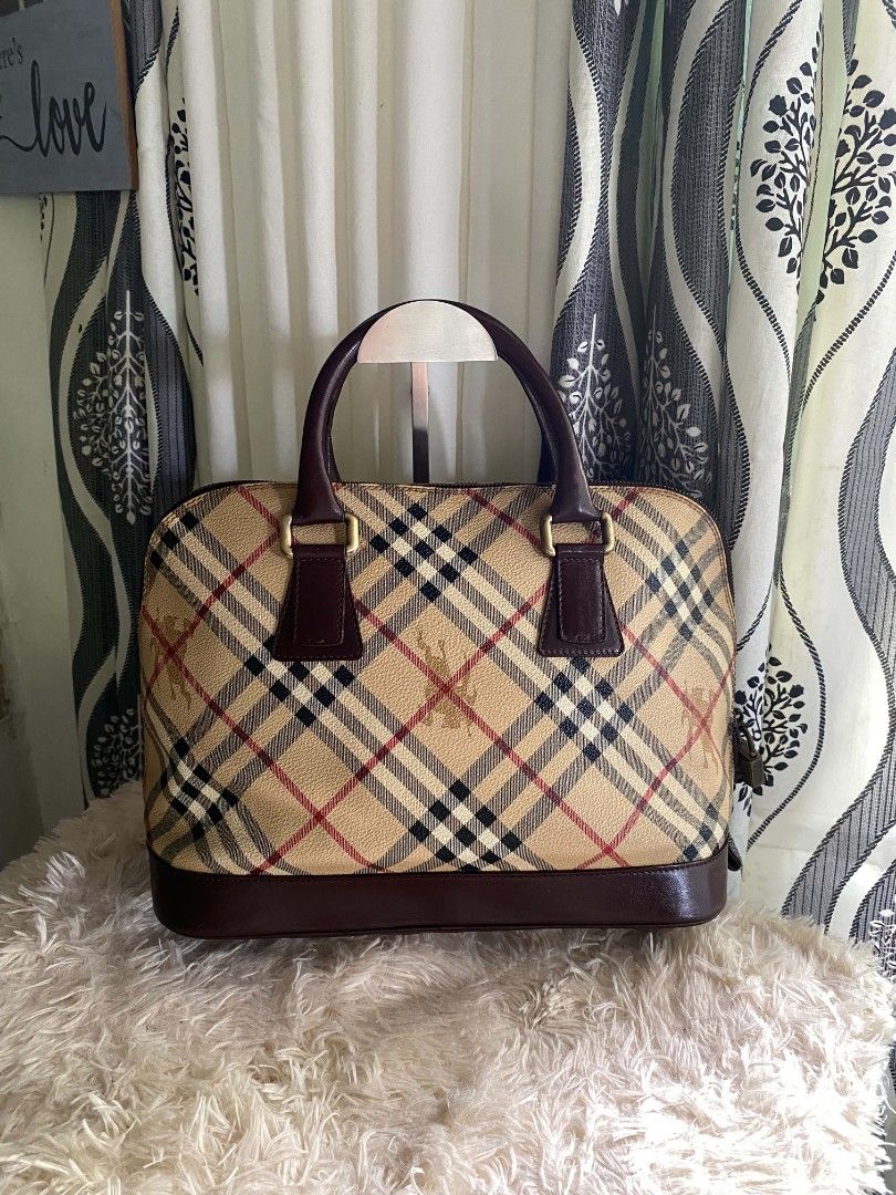 Orig vintage Burberry alma (Category: Luxury Accessories) located in Tagum. Submitted by luxbagelyas (Listing ID 1436989687, Image 1). Description: very good condition no flaws subrang tibay neto super ganda pa.