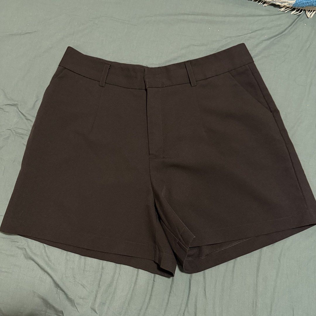 Plus Size Trouser Shorts Size 36 (Category: Shorts) located in Quezon City. Submitted by ckrolling (Listing ID 1436955030, Image 1). Description: Black Trouser Shorts Size 36 (Plus size).