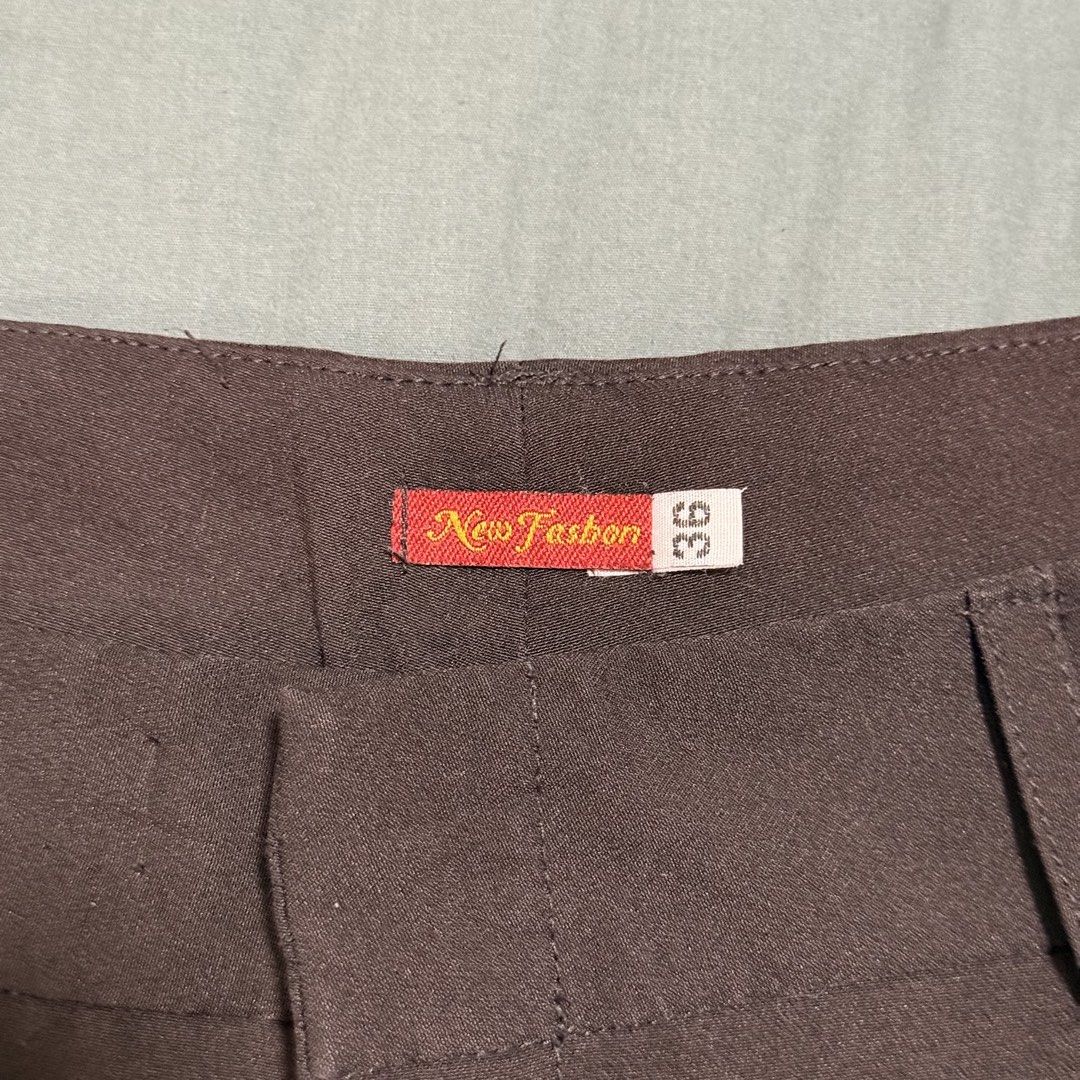 Plus Size Trouser Shorts Size 36 (Category: Shorts) located in Quezon City. Submitted by ckrolling (Listing ID 1436955030, Image 3). Description: Black Trouser Shorts Size 36 (Plus size).