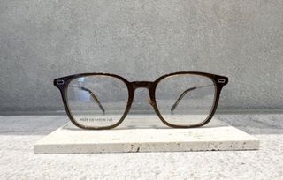 (Category: ) located in . Submitted by pop.optical (Listing ID 1436995247, Image 1). Description: .