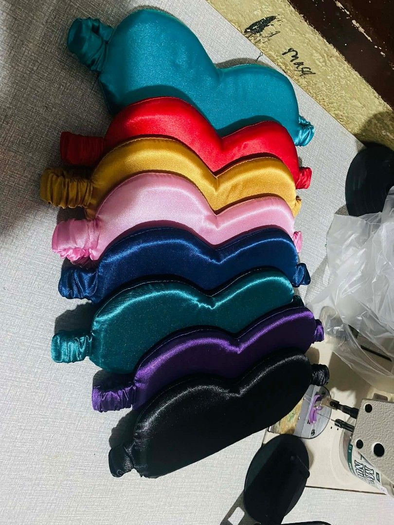 Premium Satin Sleep Masks (Category: Face Care) located in Quezon City. Submitted by floreskari78555 (Listing ID 1437013721, Image 2). Description: Premium Satin Sleep Masks (Direct Tahian!) ✨ ​Experience luxurious, uninterrupted sleep! Our satin sleep masks are silky-smooth, breathable, and designed to protect your skin from sleep creases while preventing hair breakage. ​🎨 We Customize Colors! Choose the perfect shade to match your brand or the