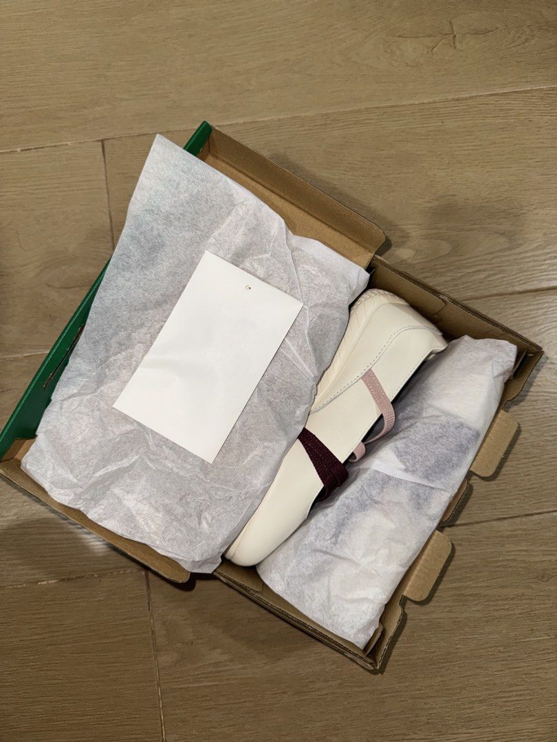 Puma Speedcat Ballet Lace - Ivory size 6 (Category: Flats & Sandals) located in Quezon City. Submitted by katrinasnts_ (Listing ID 1436942464, Image 1). Description: Puma Speedcat Ballet Lace - Ivory size 6 us women's. Brand new..