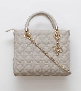 （分類：）位於 。 由 random.jewelry 提交（商品編號 1436908723，圖片 1）。簡介： 。