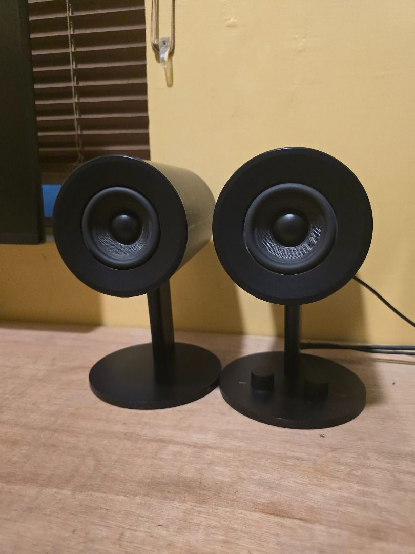 Razer Nommo Chroma 2.0 Speakers (Category: Soundbars, Speakers & Amplifiers) located in Marikina City. Submitted by arian_fln (Listing ID 1436989961, Image 2). Description: RAZER NOMMO CHROMA - With bass control knob and automatic gain control - With integrated rear facing bass ports - Custom woven glass fiber 3-inch drivers - Easily connects to your PC/laptop through USB 2.0 - No DAC/amplifier required. Just plug and play WITH ISSUE: - LED on ri