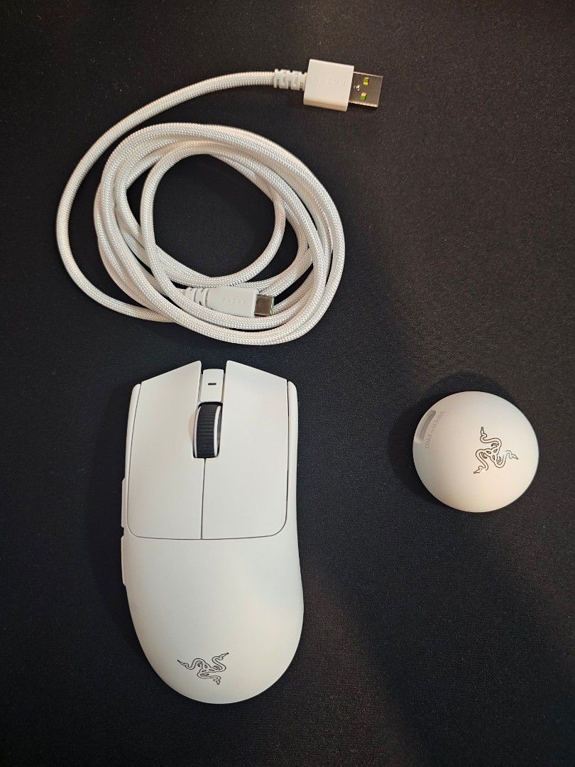 Razer Viper V4 Pro - White Edition449600862385623041