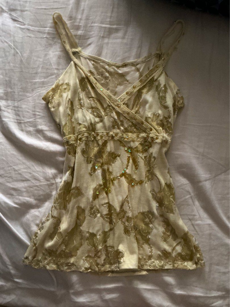 Reworked Sequin Floral Tank Top (Category: Sleeveless) located in Pasay City. Submitted by robinesbin (Listing ID 1436897301, Image 1). Description: - Floral print tank top with sequins - Spaghetti straps - Criss-cross back design - Lightweight fabric .