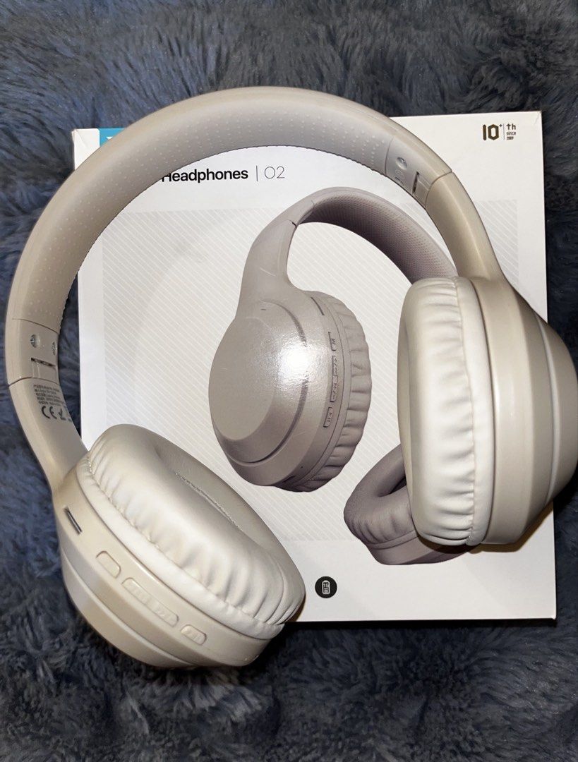 Rock Space 02 Wireless Headphones Foldable Bluetooth Headset with Built-in Microphone Headphone (Category: Headphones & Headsets) located in San Fernando. Submitted by margauxxjesse (Listing ID 1436979902, Image 3). Description: ⭐️ Original 100% Product Name: Rock Space 02 Wireless Headphones Feature: *Foldable and compact *Bluetooth version: Bluetooth V5.0 *Working distance: Appr. 10m *Frequency response: 20Hz-20kHz *MIC Sensitivity: -38+3dB *Ch