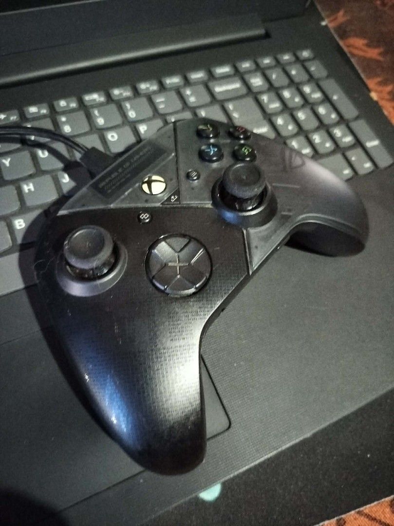 ROG CONTROLLER (Category: Controllers) located in Baliuag. Submitted by jimi2nice (Listing ID 1436833521, Image 2). Description: ROG WIRED CONTROLLER GOOD FOR GAMING COMPATIBLE ON MOST PLATFORMS.
