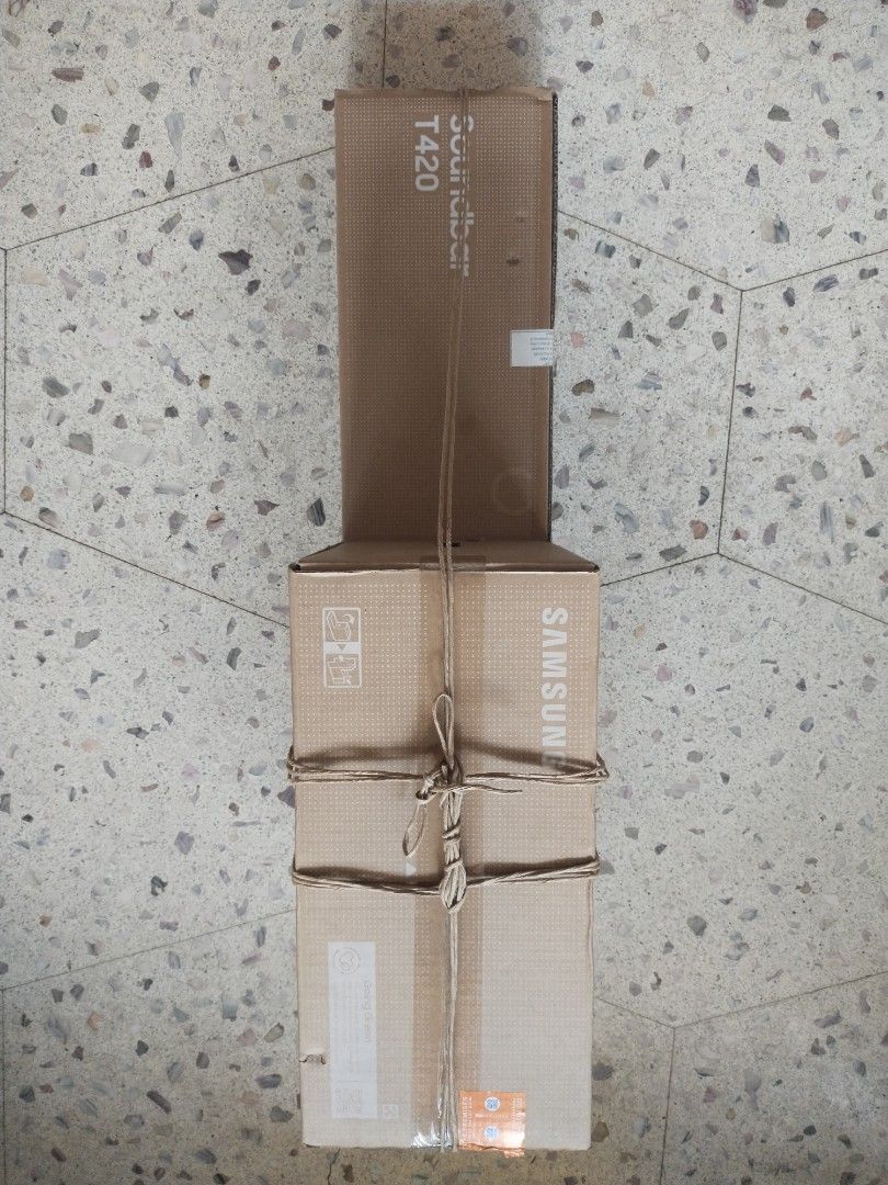 Samsung Soundbar T420 (Category: Soundbars, Speakers & Amplifiers) located in Quezon City. Submitted by kitkat_mwa (Listing ID 1430484026, Image 2). Description: RUSH SALE: Samsung T420 Soundbar (Brand New) 🔊🔥 ✔️ Di pa nagamit / sealed ✔️ Complete set with subwoofer (solid bass!) ✔️ Bluetooth ready (pwede sa TV/phone) ✔️ Malinaw sound – parang mini home theater ₱6,000! 📍 QC area 📩 PM agad sa sure buyer.