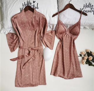 (Category: ) located in . Submitted by fashion_trend88 (Listing ID 1436844530, Image 1). Description: .