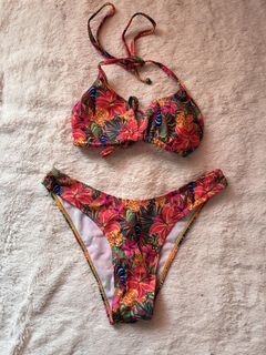(Category: ) located in . Submitted by jenlo_declutter (Listing ID 1436901177, Image 1). Description: .