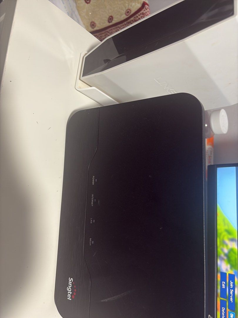 Singtel Router and Linksys router449377557640663040