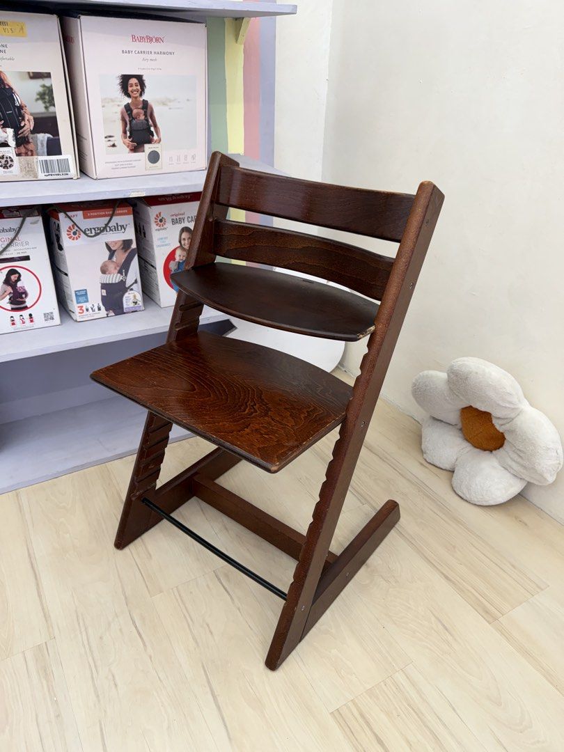 Stokke High Chair Dark Oak (Replaced seat plate) (Category: Baby High Chairs) located in Santa Maria. Submitted by babyshowearph_official (Listing ID 1437001480, Image 3). Description: Seat plate is missing (replaced with a japan branded high chair) (Upper plate/ yung inuupuan) Everything else is authentic stokke part.