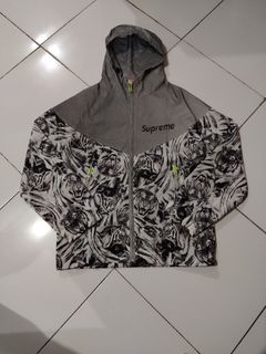 (Category: ) located in . Submitted by drip_drop_rain_thrift (Listing ID 1436952018, Image 1). Description: .