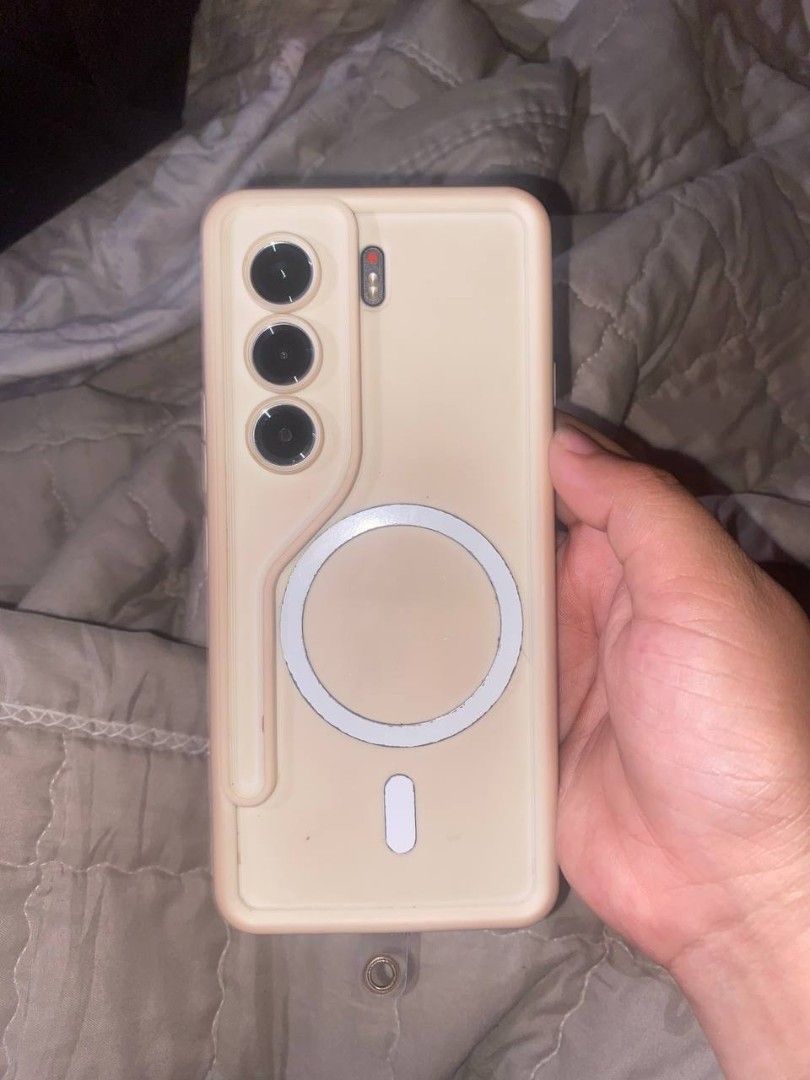 TECNO CAMON 40 PRO 5G, 3MONTHS OLD ONLY (Category: Android Others) located in Gloria. Submitted by zyraaa27 (Listing ID 1436966851, Image 1). Description: NO ISSUE/HISTORY OF REPAIR NEED FUNDS LANG PO FOR TUITION FEE KO PO🥺.