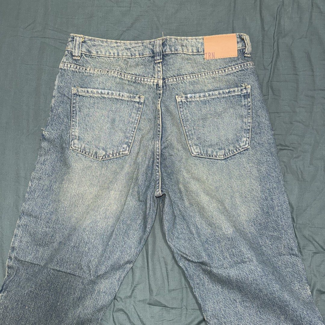 Terranova Jeans Distressed Denim (Category: Jeans) located in Quezon City. Submitted by ckrolling (Listing ID 1436957728, Image 2). Description: Never used.