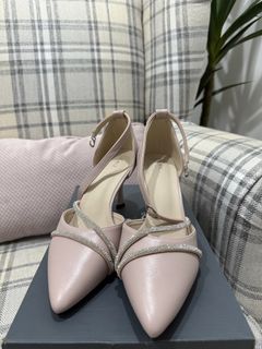 (Category: ) located in . Submitted by btrsypreloved (Listing ID 1436973703, Image 1). Description: .