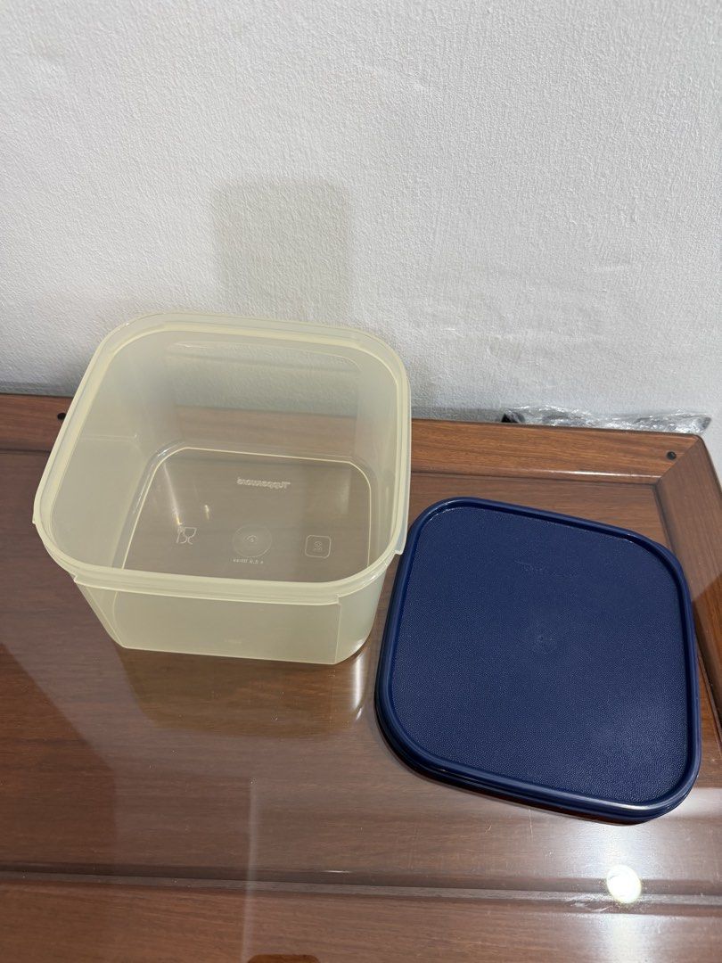 Tupperware Square Food Container with Lid449227401169489923