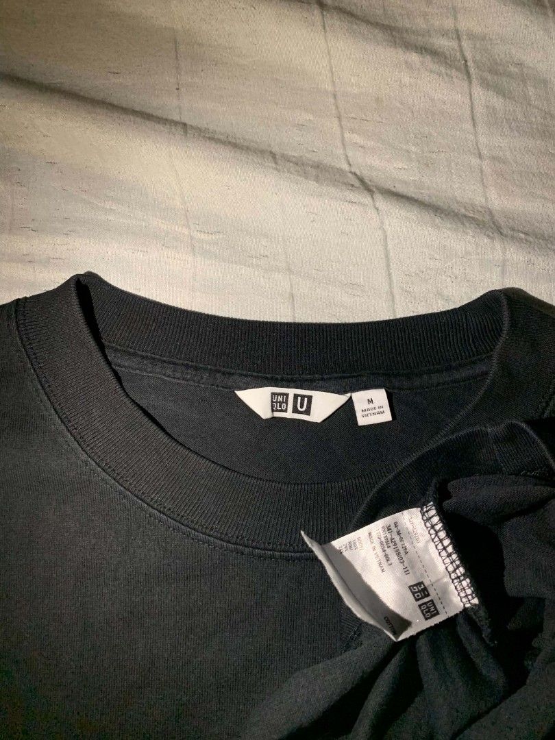 UNIQLO AIRSM POCKET SLEEVE (Category: Activewear) located in Polangui. Submitted by laur- (Listing ID 1436840940, Image 2). Description: No issue Brand new condition.