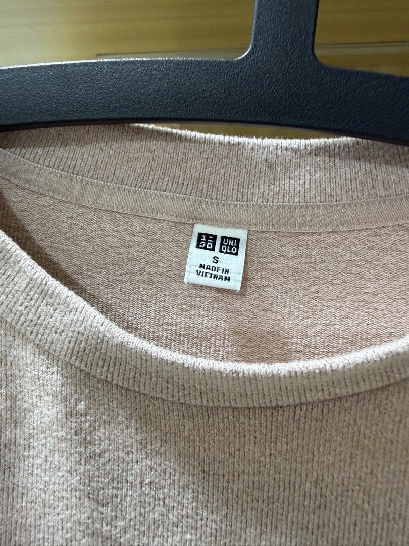 Uniqlo Sweatshirt - Size S (Category: Longsleeves) located in Mandaluyong City. Submitted by jpc0708 (Listing ID 1436982499, Image 2). Description: - Uniqlo sweatshirt - Size: S - Color: Light Pink - Made in Vietnam - Crew neck - Long sleeves .