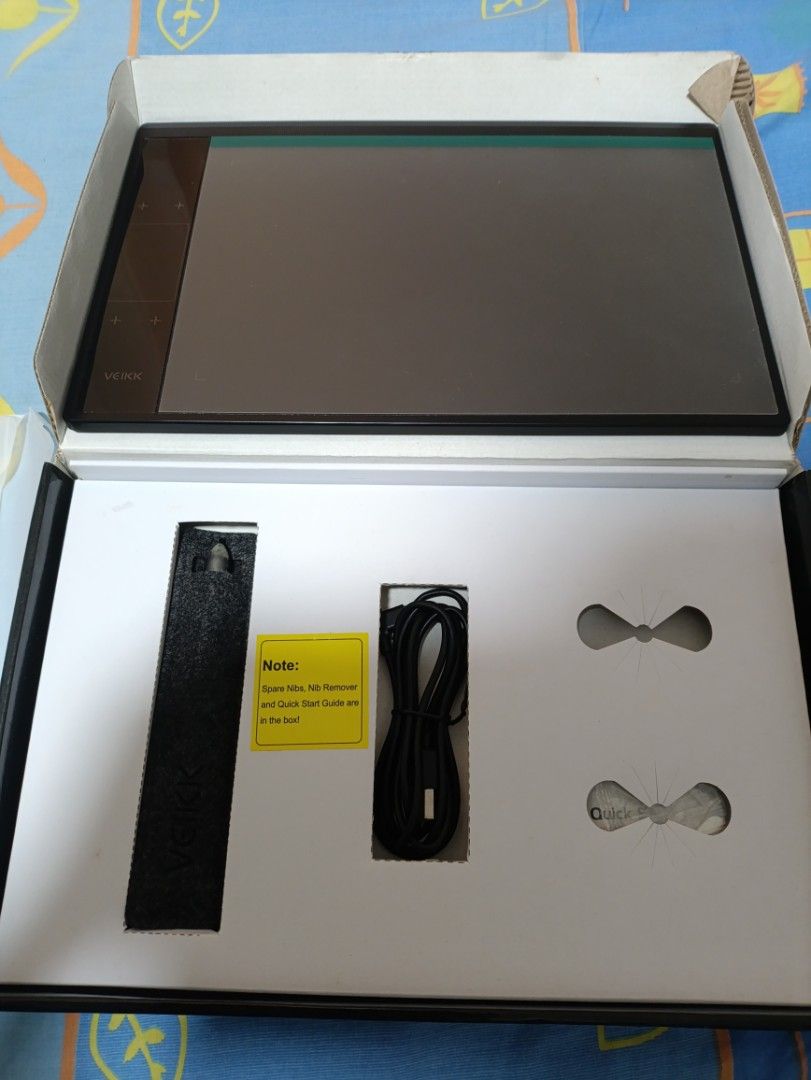 Veikk A30 Pen Tablet (Category: Android) located in Taguig. Submitted by jsas88 (Listing ID 1436911527, Image 2). Description: - Veikk A30 pen tablet included. - Comes with pen, USB cable, and quick start guide. - Includes spare nibs and nib remover. - Features a sleek black design. - Has touch controls. - All original packaging included. ---------- Selling our pre-owned Veikk A30 Pen Tablet This is good sa mga Graphic Artist or hobbyist na mahil