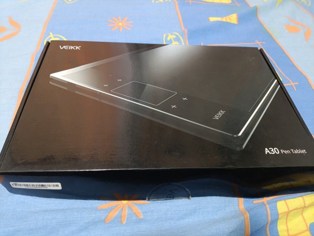 Veikk A30 Pen Tablet (Category: Android) located in Taguig. Submitted by jsas88 (Listing ID 1436911527, Image 1). Description: - Veikk A30 pen tablet included. - Comes with pen, USB cable, and quick start guide. - Includes spare nibs and nib remover. - Features a sleek black design. - Has touch controls. - All original packaging included. ---------- Selling our pre-owned Veikk A30 Pen Tablet This is good sa mga Graphic Artist or hobbyist na mahil