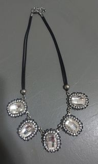 (Category: ) located in . Submitted by thrifted-vault (Listing ID 1436996523, Image 1). Description: .