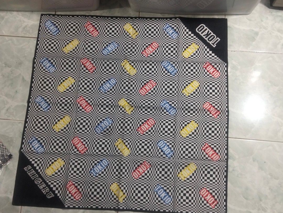VINTAGE TOKIO BANDANA (Category: Looking For) located in Batangas. Submitted by amerie_store (Listing ID 1436878281, Image 1). Description: -WYSIWYG -₱200 each; 2pcs. available -size: 89x89 cm. 🔊Kindly visit & follow my FB page for more updated Toys,Aniks,etc...🤩 🌈👉AMERIE STORE👈🌈 📌Mine Now,Pay after invoice 📌No refund 📌MOP: Gcash 🚛 Shipping sched every Saturday only via Flash Express.