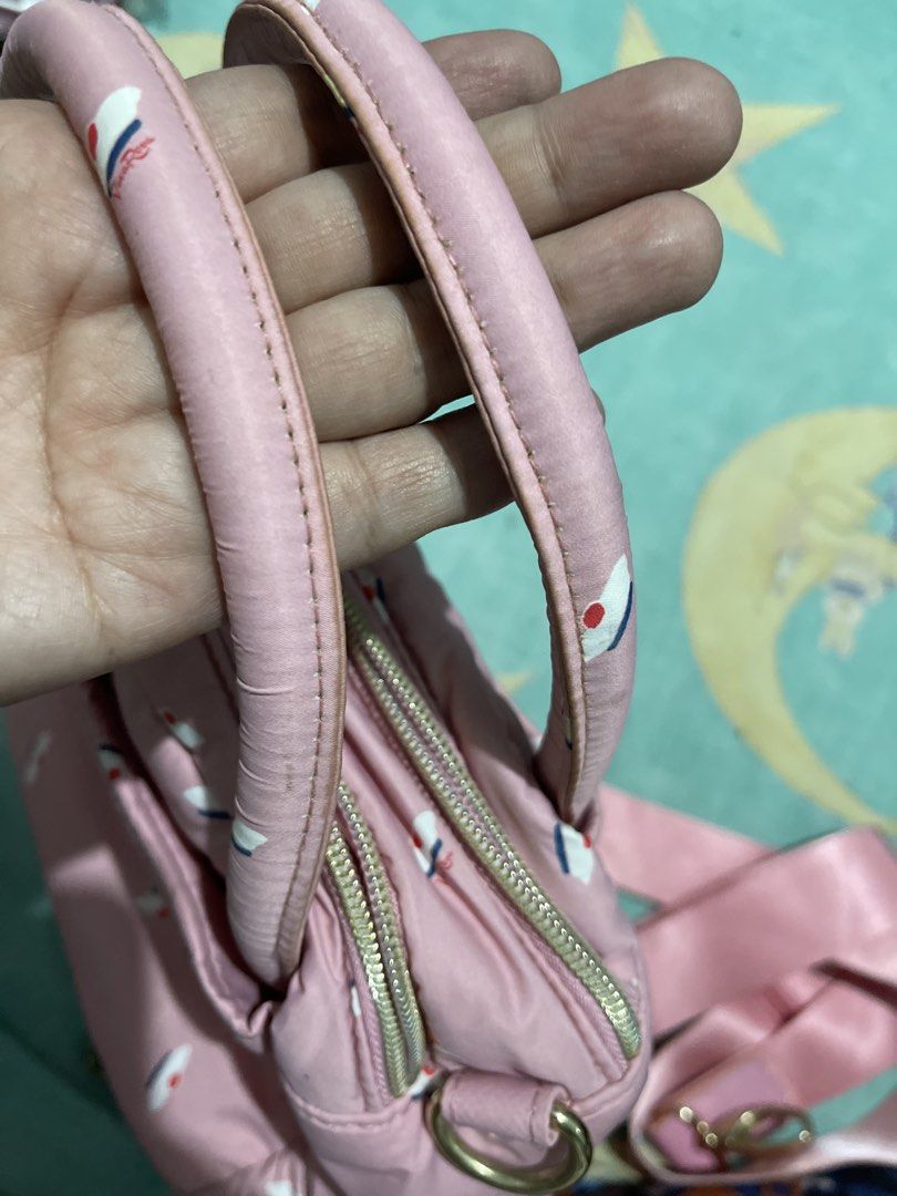 Vovarova sling bag (Category: Tote Bags) located in Manila. Submitted by edensy (Listing ID 1436847237, Image 3). Description: Cute And almost new never used but stock pls txt 09063790536 further detail.