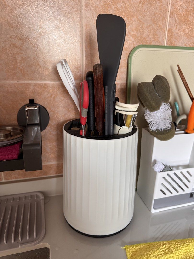 White Kitchen Utensil Holder449232868098723840