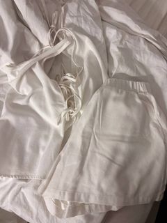 (Category: ) located in . Submitted by clearmyclosetzz (Listing ID 1436915045, Image 1). Description: .
