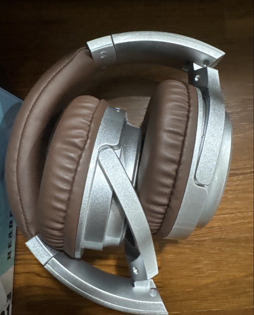 Wireless Headphones449356016135055361